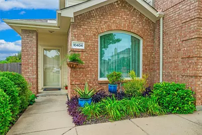 10404 Lake Brook Drive, Fort Worth, TX 76053 - Photo 2