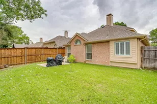 1936 Canterbury Dr, Bedford, TX 76021 - Photo 18
