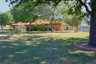 215 Younger Ranch Rd, Azle, TX 76020 - Photo 30