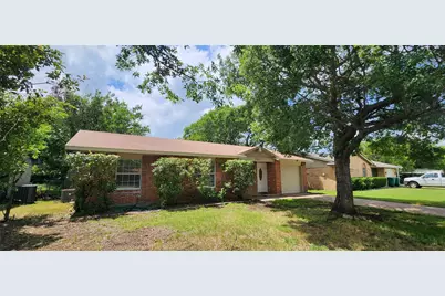 723 Briggs Street, Cedar Hill, TX 75104 - Photo 2