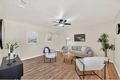 1012 Plover Lane, Arlington, TX 76015 - Photo 2