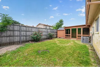 1012 Plover Lane, Arlington, TX 76015 - Photo 16