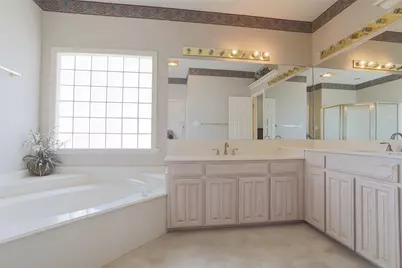 7005 Meadowside Road S, Fort Worth, TX 76132 - Photo 14
