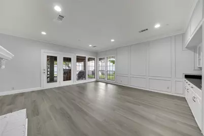 12401 Pleasant Valley Drive, Dallas, TX 75243 - Photo 32