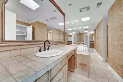 12401 Pleasant Valley Drive, Dallas, TX 75243 - Photo 26