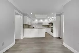 12401 Pleasant Valley Dr, Dallas, TX 75243 - Photo 16