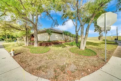12401 Pleasant Valley Drive, Dallas, TX 75243 - Photo 4