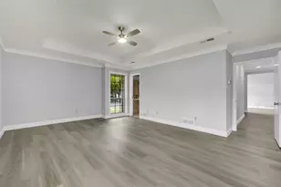 12401 Pleasant Valley Dr, Dallas, TX 75243 - Photo 24