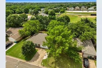 4108 Cypress Springs Drive, Arlington, TX 76001 - Photo 28