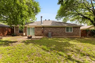 4108 Cypress Springs Dr, Arlington, TX 76001 - Photo 24