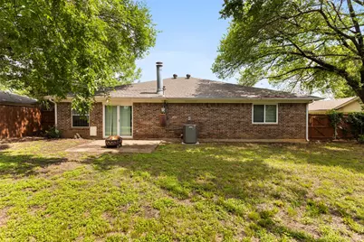 4108 Cypress Springs Drive, Arlington, TX 76001 - Photo 2