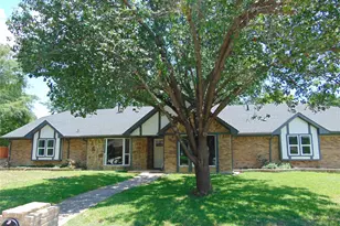 2714 Country Club Pkwy, Garland, TX 75043 - Photo 20
