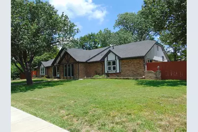 2714 Country Club Parkway, Garland, TX 75043 - Photo 2