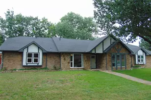 2714 Country Club Pkwy, Garland, TX 75043 - Photo 8