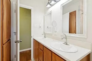 13607 Rolling Hills Ln, Dallas, TX 75240 - Photo 20
