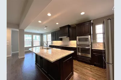 720 Raunald Drive, Lewisville, TX 75056 - Photo 10
