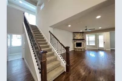 720 Raunald Drive, Lewisville, TX 75056 - Photo 4