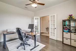 340 Sanger Dr, Springtown, TX 76082 - Photo 8