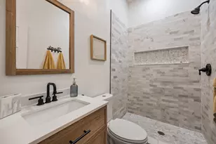 225 S Cherokee Shores Dr, Mabank, TX 75156 - Photo 10