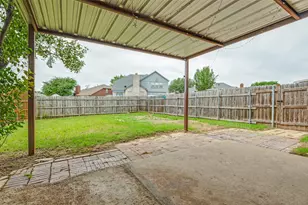 870 Raintree Ln, DeSoto, TX 75115 - Photo 24