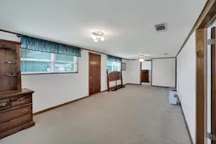 508 E Henderson St, Itasca, TX 76055 - Photo 18