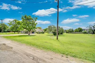 508 E Henderson Street, Itasca, TX 76055 - Photo 6
