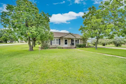 508 E Henderson Street, Itasca, TX 76055 - Photo 2