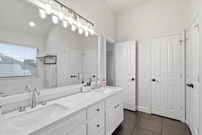 8600 Sterling Trace Circle, Fort Worth, TX 76244 - Photo 16