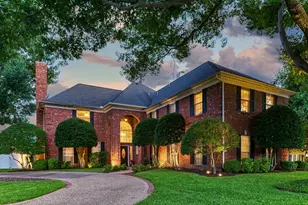 2610 Pinevalley Dr, Arlington, TX 76001 - Photo 1
