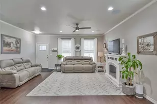 1136 Ridgeview Cir, Granbury, TX 76048 - Photo 18