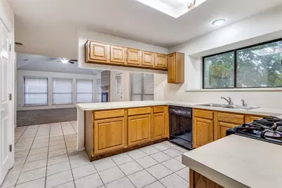2104 Bershire Drive, Flower Mound, TX 75028 - Photo 18