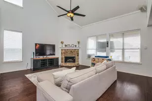1320 Wheatear Dr, Little Elm, TX 75068 - Photo 4