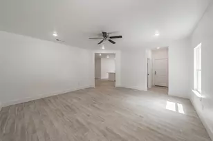 4522 Kolloch Dr, Dallas, TX 75216 - Photo 4