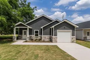 4522 Kolloch Dr, Dallas, TX 75216 - Photo 1
