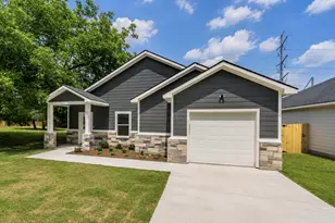 4522 Kolloch Dr, Dallas, TX 75216 - Photo 2