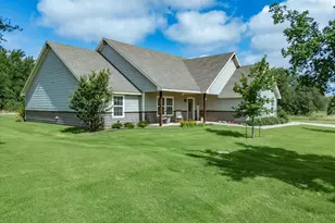 1018 Westwood Dr, Graham, TX 76450 - Photo 1