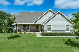 1018 Westwood Dr, Graham, TX 76450 - Photo 2