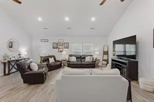 1018 Westwood Dr, Graham, TX 76450 - Photo 6