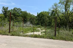 5404 Railroad Ave, Dallas, TX 75215 - Photo 1