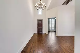 112 Lavaca Dr, Irving, TX 75039 - Photo 2