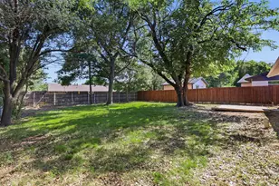 2506 Timberlake Dr, Irving, TX 75062 - Photo 22