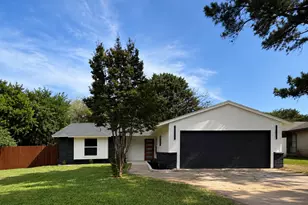 2506 Timberlake Dr, Irving, TX 75062 - Photo 2