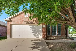 5900 Ozark Dr, Fort Worth, TX 76131 - Photo 2