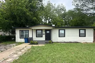 3155 E Ledbetter Dr, Dallas, TX 75216 - Photo 1