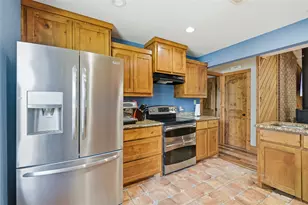 1111 Riley Rd, Whitesboro, TX 76273 - Photo 10