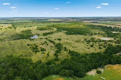318 Hcr 3249, Mount Calm, TX 76673 - Photo 8