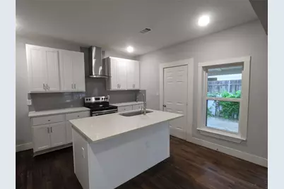 1333 S Fitzhugh Avenue, Dallas, TX 75223 - Photo 4