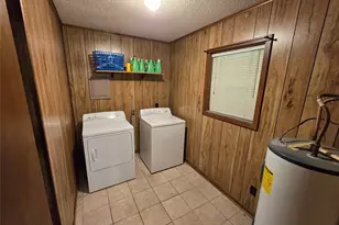 910 Twilight Ln, Center, TX 75935 - Photo 20