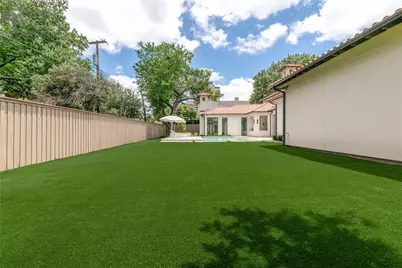 5807 Glen Falls Lane, Dallas, TX 75209 - Photo 38