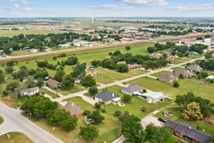 104 N Frederick St, Ponder, TX 76259 - Photo 1